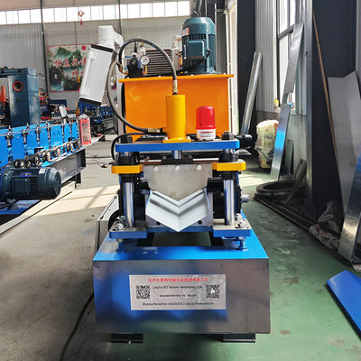 تسقيف التلال المعدنية مع آلة تشكيل غطاء ريدج كاب بالبلاط المزجج